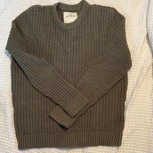 Hollister Men's Olive Green Crewneck Sweater